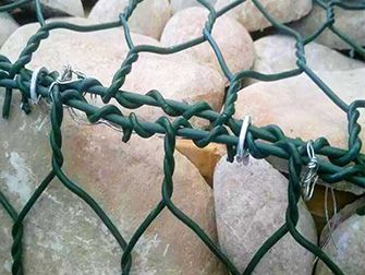 The Differences of Welded Gabion Cages and Hexagonal Gabion Cages