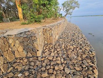 Why now use Flexible Stone Cage Nets instead of stone masonry for river bank defense?